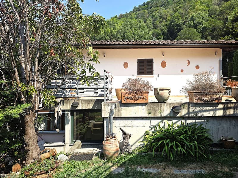 Incantevole casa di 6.5 locali + rustico a Pianezzo (2)