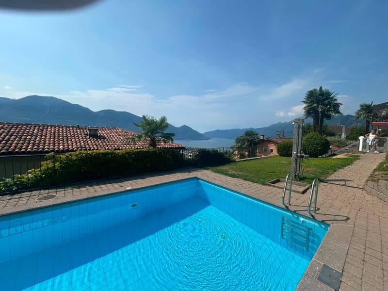 Incantevole casa unifamiliare ad Orselina con piscina e vista panoramica (17)