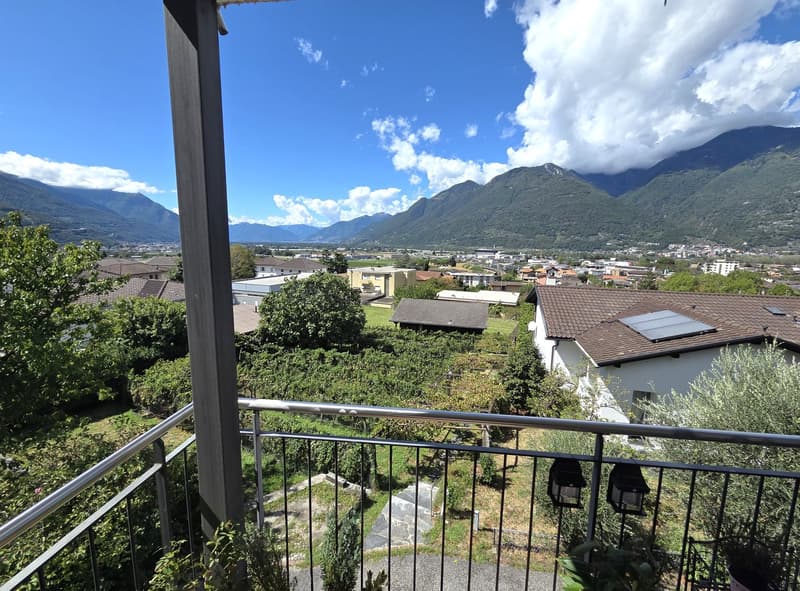 Palazzina con 4 appartamenti + casetta da riattare (9)