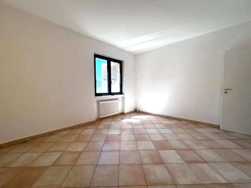 Grande 4 ½ locali a Giubiasco in zona residenziale (10)