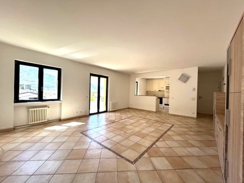 Grande 4 ½ locali a Giubiasco in zona residenziale (5)