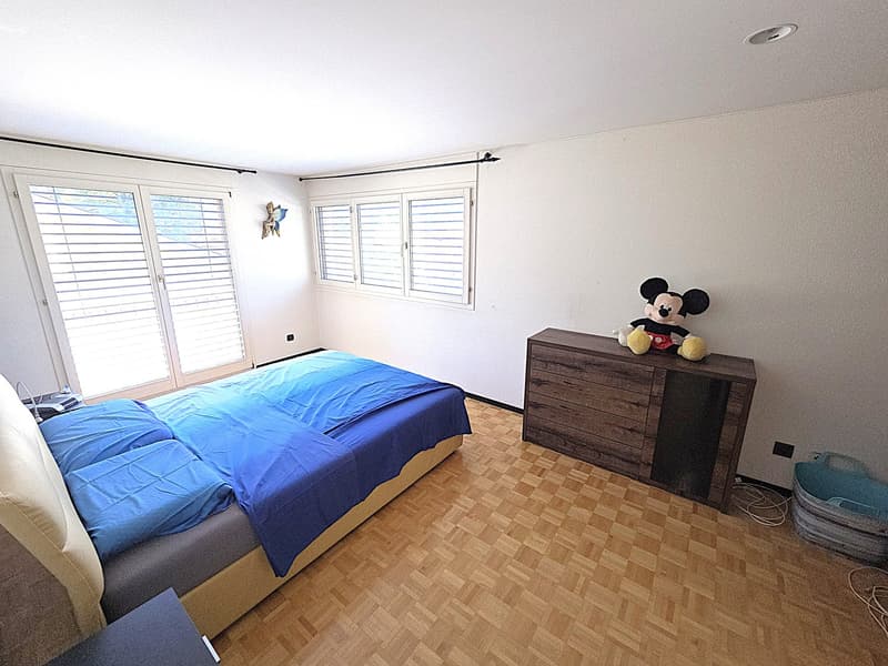 Spaziosa villa unifamiliare a Castione (15)