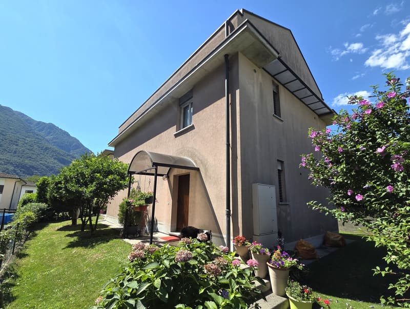 Ampia casa d'abitazione a Gorduno (1)