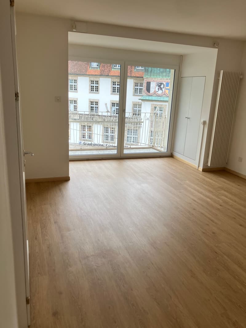Essbereich/ Küche mit Balkon zum Postplatz