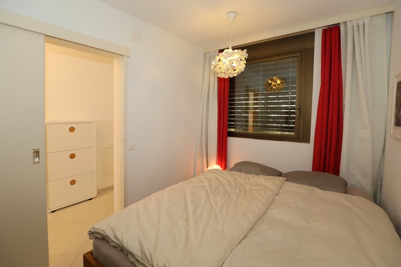 Appartement 2 pièces moderne, ensoleillé avec une belle vue (11)