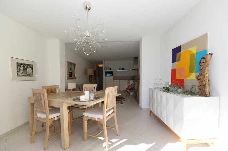Appartement 2 pièces moderne, ensoleillé avec une belle vue (10)