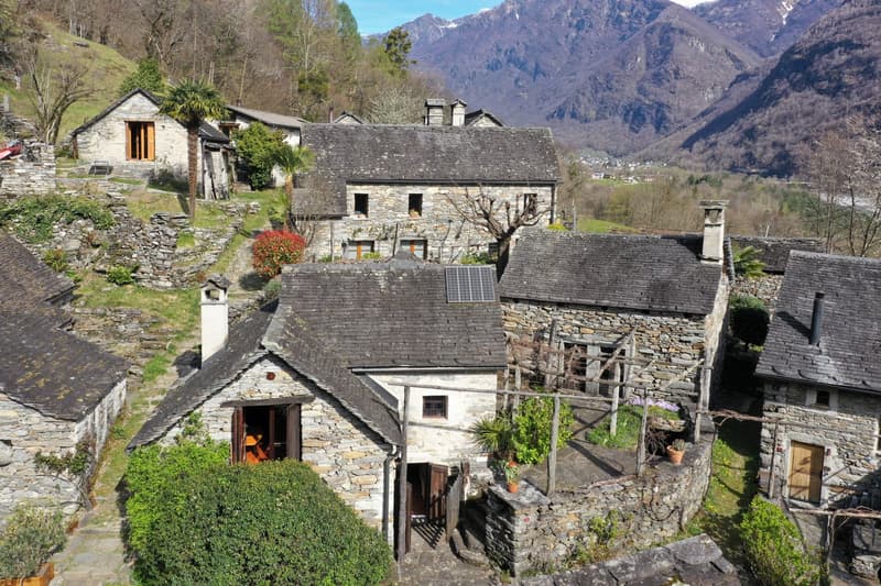 Sehr schönes Rustico mit Sicht auf die Berge im Maggiatal (1)