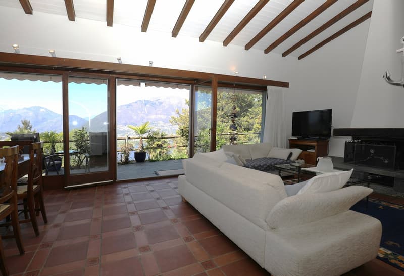 Schönes Einfamilien-/Ferienhaus mit Pool und Sicht auf den Lago Maggiore (6)
