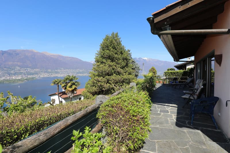 Schönes Einfamilien-/Ferienhaus mit Pool und Sicht auf den Lago Maggiore (5)