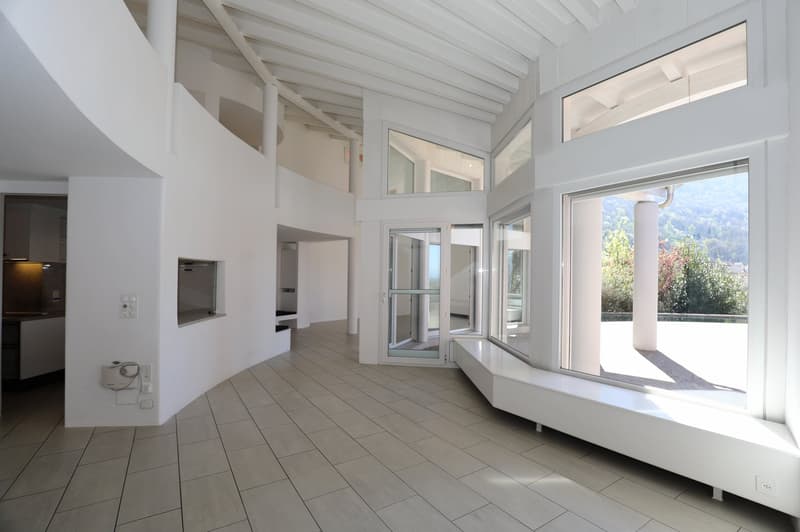 Architektonisch exklusive Villa mit Panoramasicht im Luganese (6)