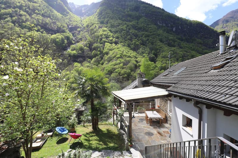 Grosses Rustico in ruhiger Lage im schönen Verzascatal (2)