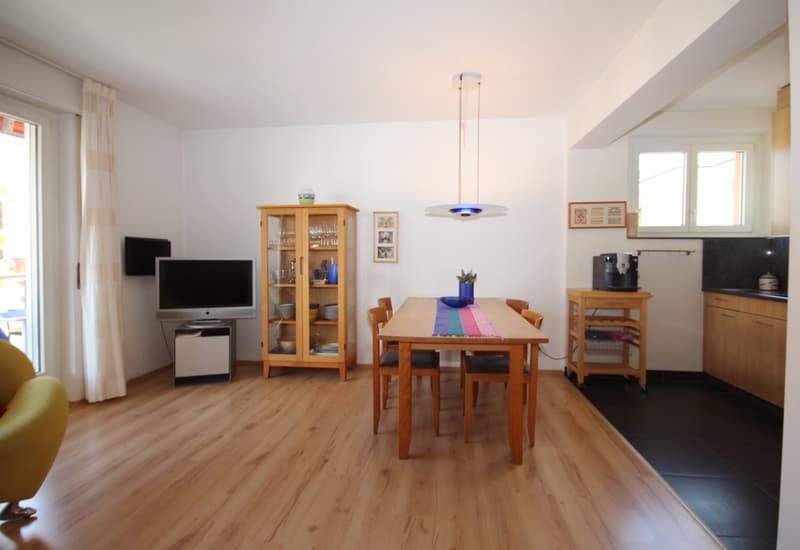 Charmante 2.5-Zimmer-Wohnung mit Balkon und Bergblick in Ascona (7)