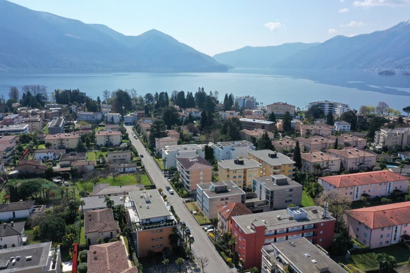 Charmante 2.5-Zimmer-Wohnung mit Balkon und Bergblick in Ascona (2)