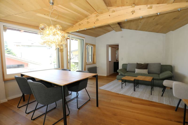 Attraktive, komplett renovierte 2.5-Zimmer-Maisonette-Wohnung (4)
