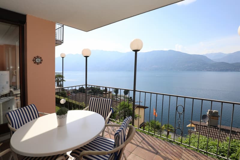 2-Zimmer-Eigentumswohnung mit herrlicher Sicht auf den Lago Maggiore (2)