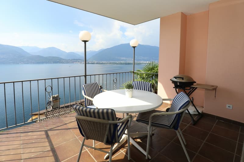 2-Zimmer-Eigentumswohnung mit herrlicher Sicht auf den Lago Maggiore (1)
