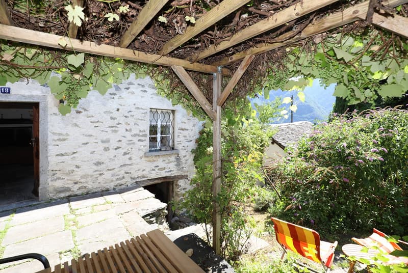 Rustikales Steinhaus ruhig und sonnig im Calancatal (5)