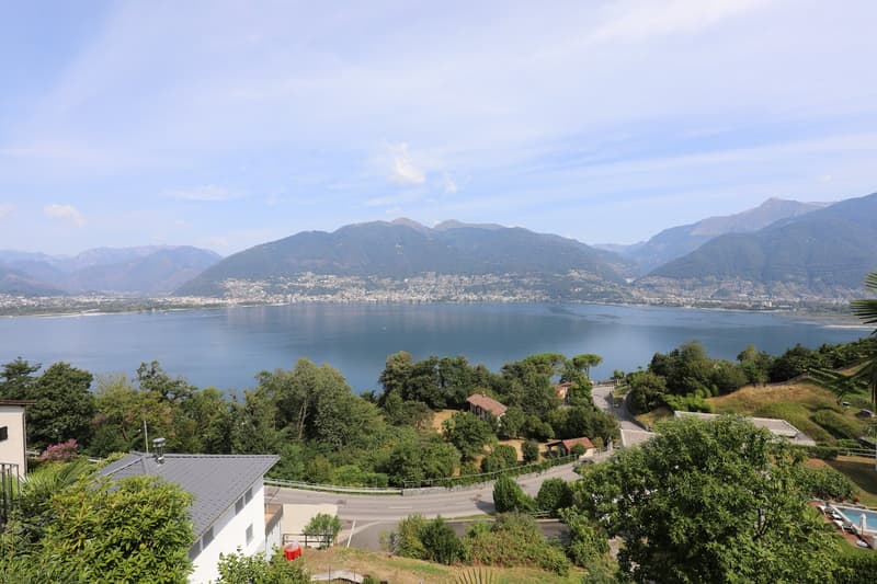 Doppelhaus-Hälfte mit herrlicher Sicht auf den Lago Maggiore (16)