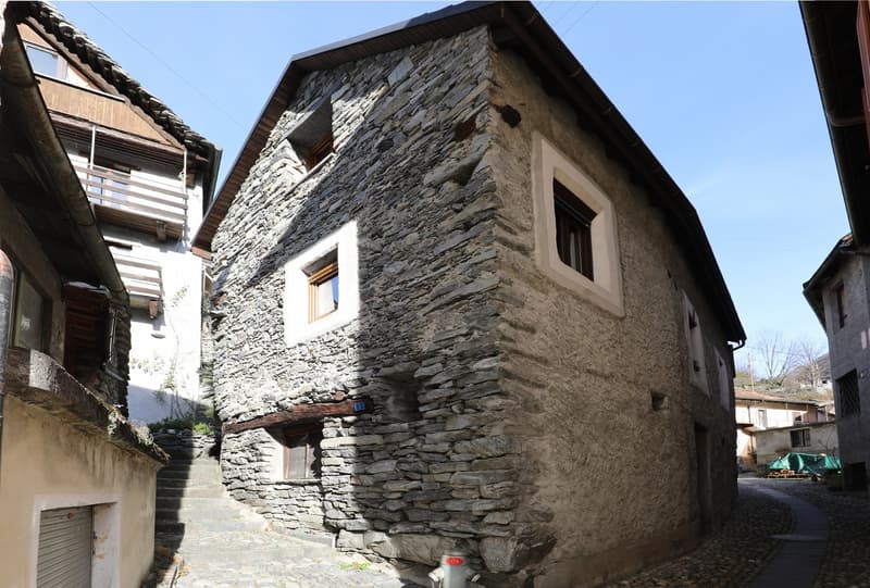 Grosszügiges Rustico, mit originalen Details und Geschmack ausgebaut (3)