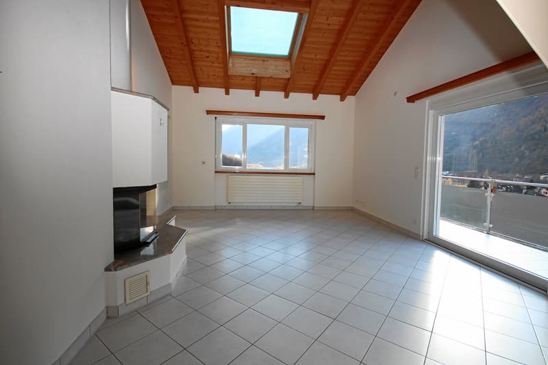 5.5-Zimmer-Maisonette-Eigentumswohnung mit Mansarde und schöner Bergsicht (5)
