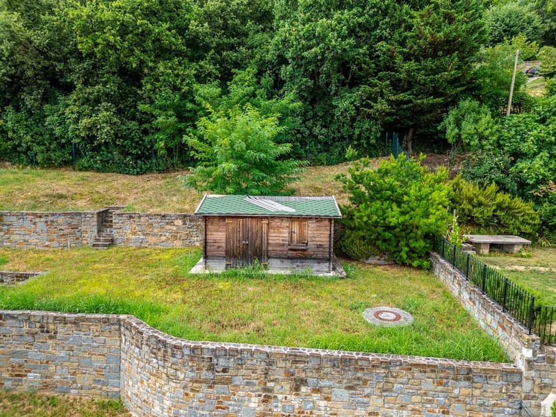 Prestigiosa villa panoramica con ampi spazi e scorcio mare (47)