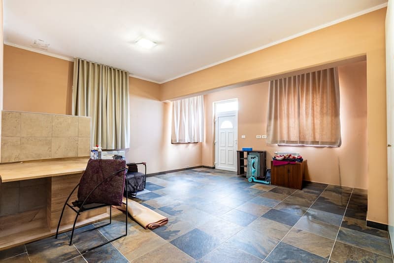 Prestigiosa villa panoramica con ampi spazi e scorcio mare (22)