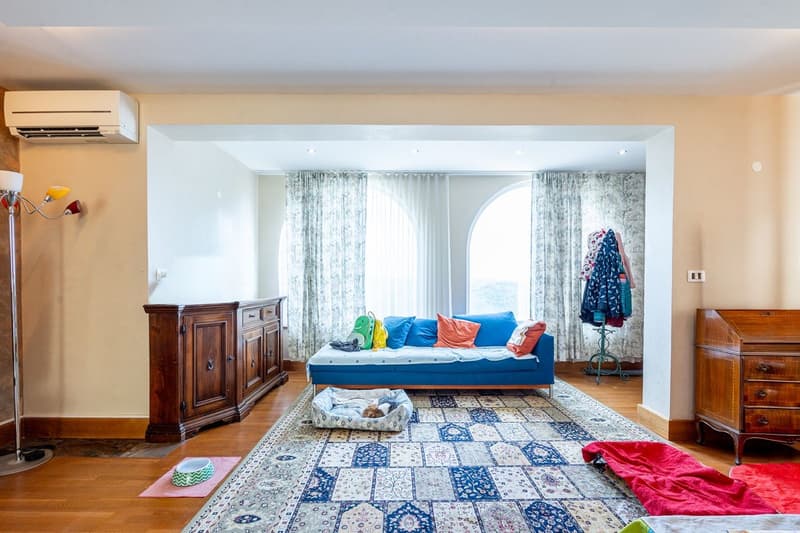 Prestigiosa villa panoramica con ampi spazi e scorcio mare (17)