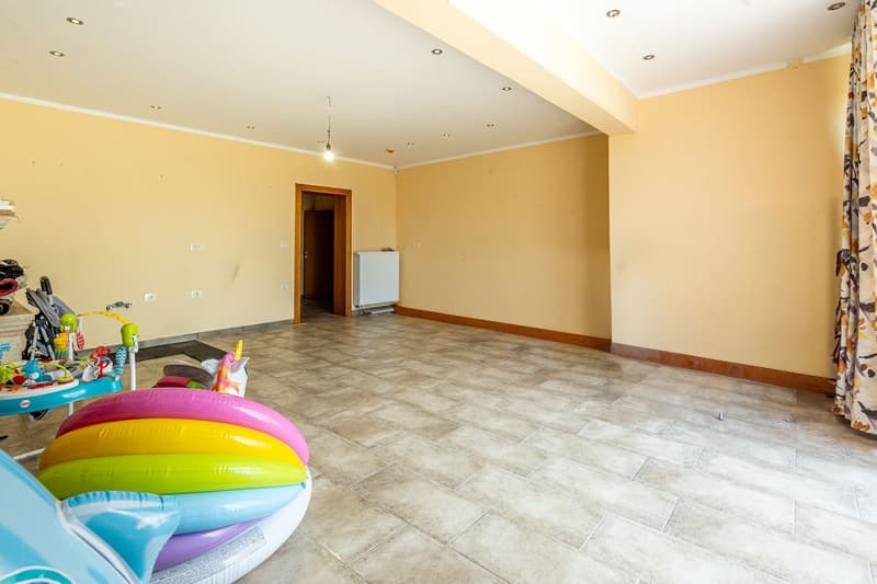 Prestigiosa villa panoramica con ampi spazi e scorcio mare (25)