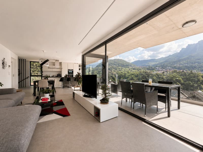 Elegante Casa Bifamiliare – Moderna, Silenziosa e con Vista sulle Montagne (2)