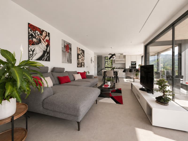 Elegante Casa Bifamiliare – Moderna, Silenziosa e con Vista sulle Montagne (11)
