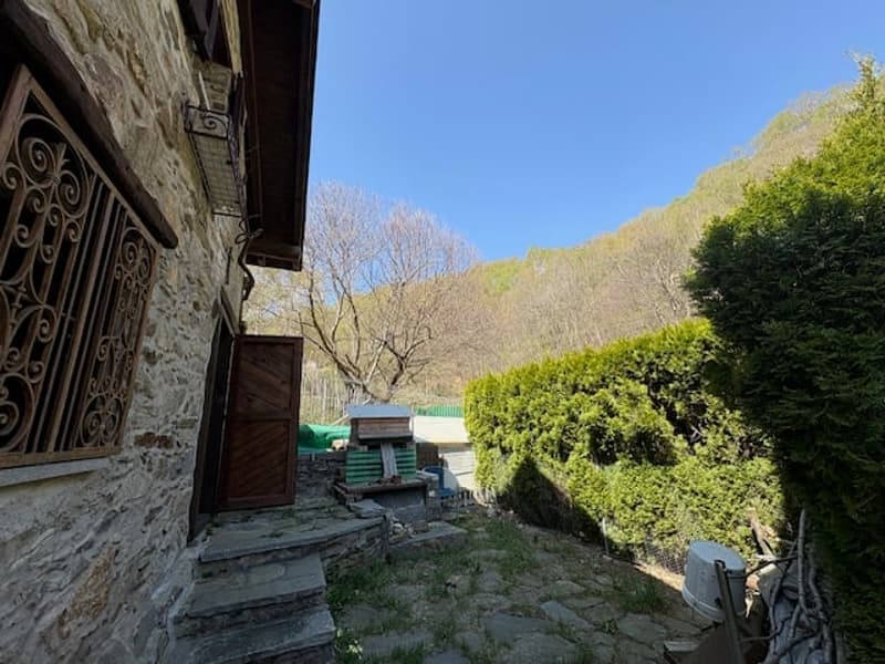 Piccolo Rustico immerso nella natura, in zona tranquilla e soleggiata (14)