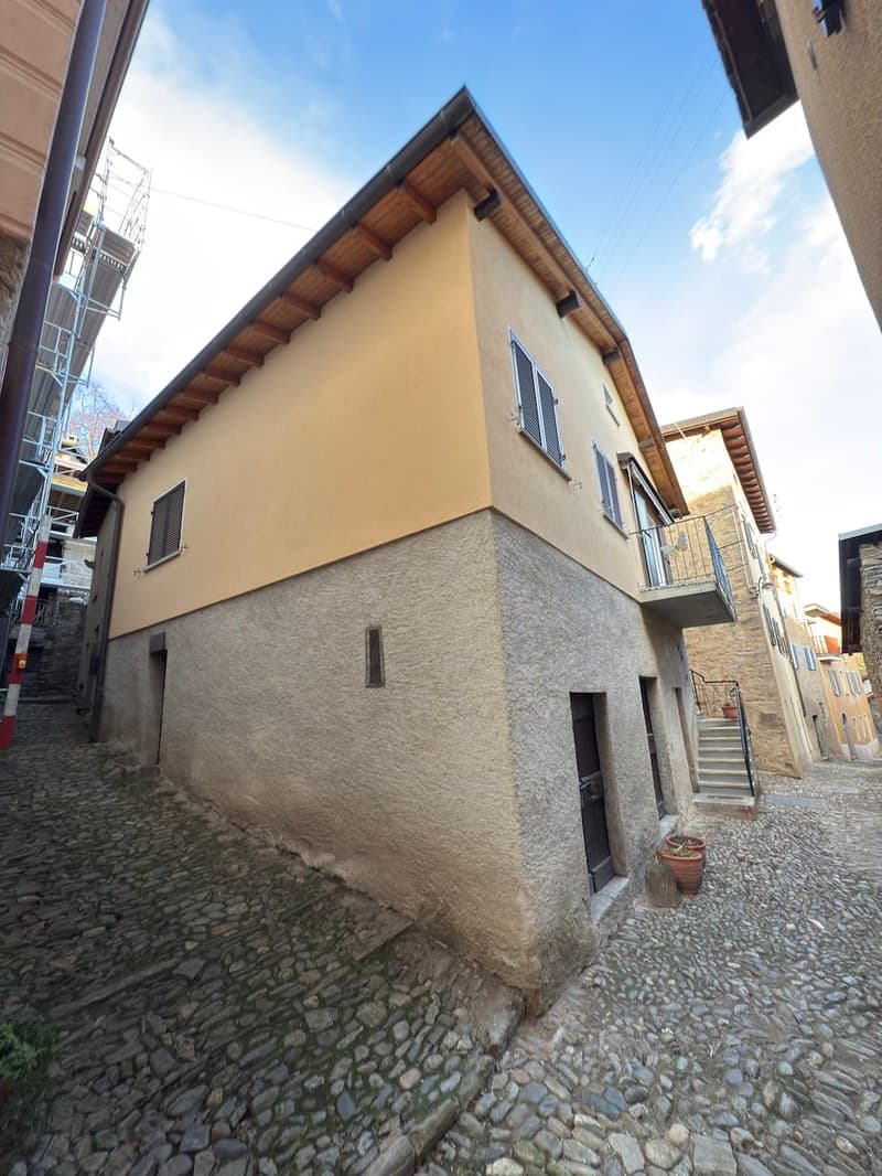 Casa unifamiliare nel nucleo di Bigorio (8)
