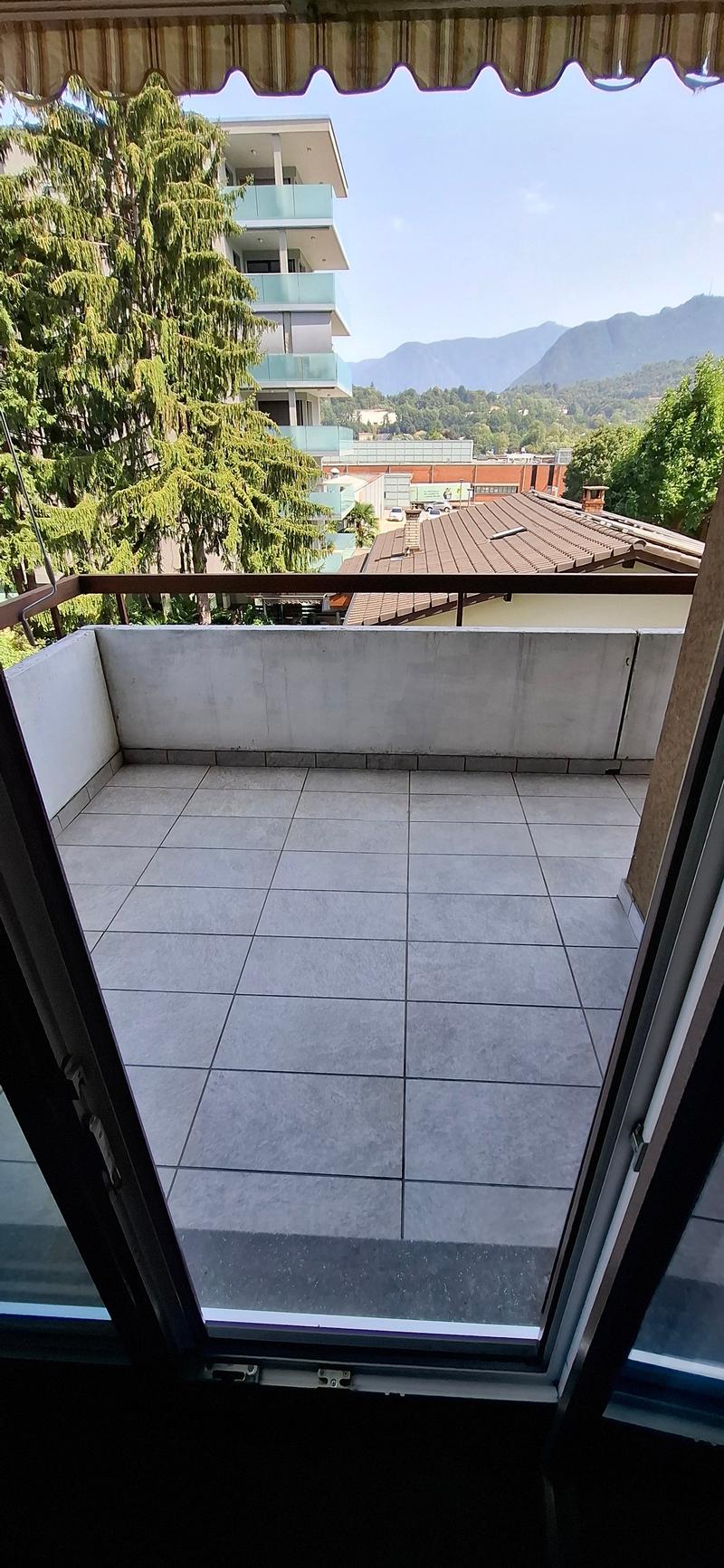 Appartamento di 3.5 locali con balcone ad Agno (7)