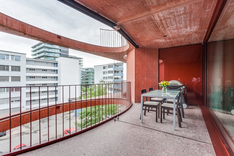 gedeckten Sonnenbalkon mit Reduit