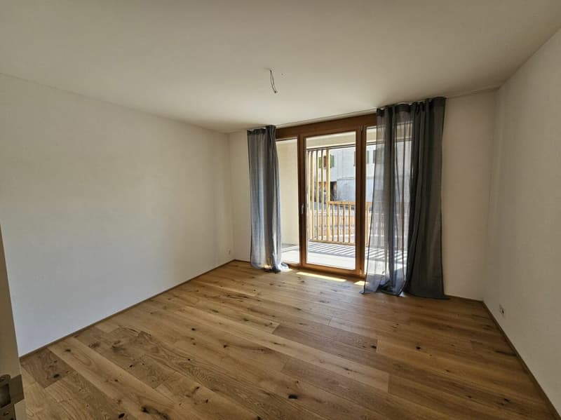 Modern 4.5 room apartment in Tomils (4)