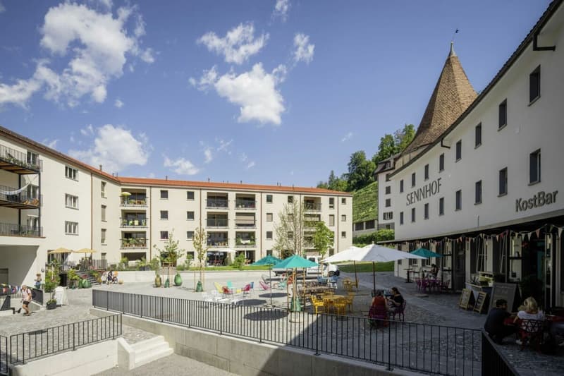 Grosszügige 4.0-Zimmerwohnung im beliebten Sennhof-Quartier. (1)