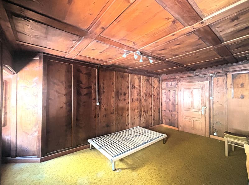 Grande casa in stile alpino in posizione comoda e strategica (14)