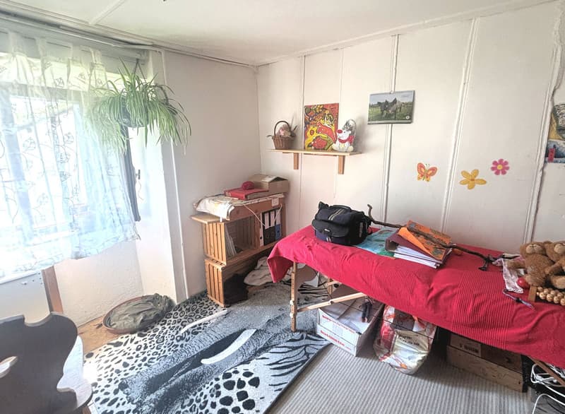 Grande casa in stile alpino in posizione comoda e strategica (7)