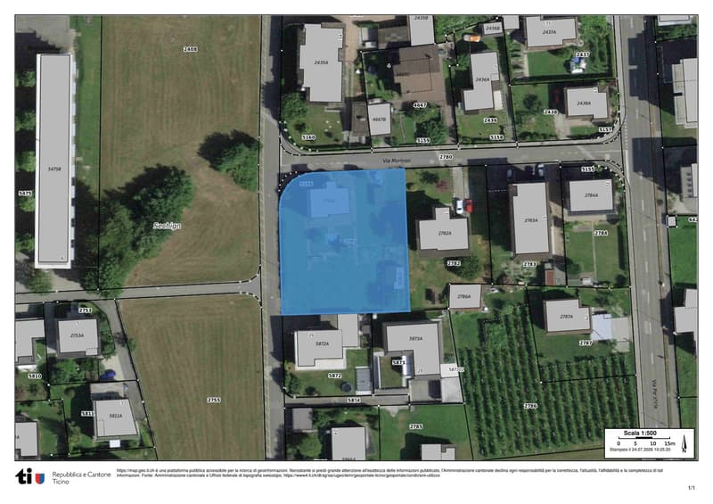 Casa bifamiliare con grande terreno edificabile in zona residenziale (19)