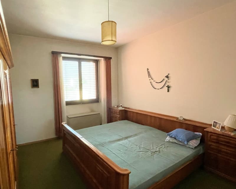 Appartamento duplex + appartamento a reddito + negozio (6)