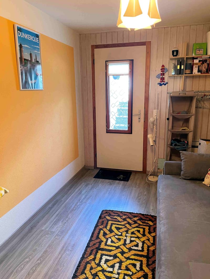 Casa con ampio giardino ben curato in zona tranquilla e soleggiata (16)