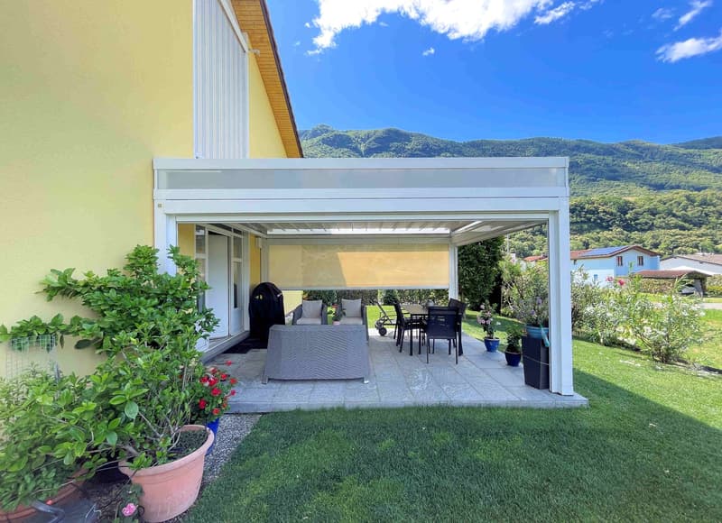 Casa con ampio giardino ben curato in zona tranquilla e soleggiata (21)