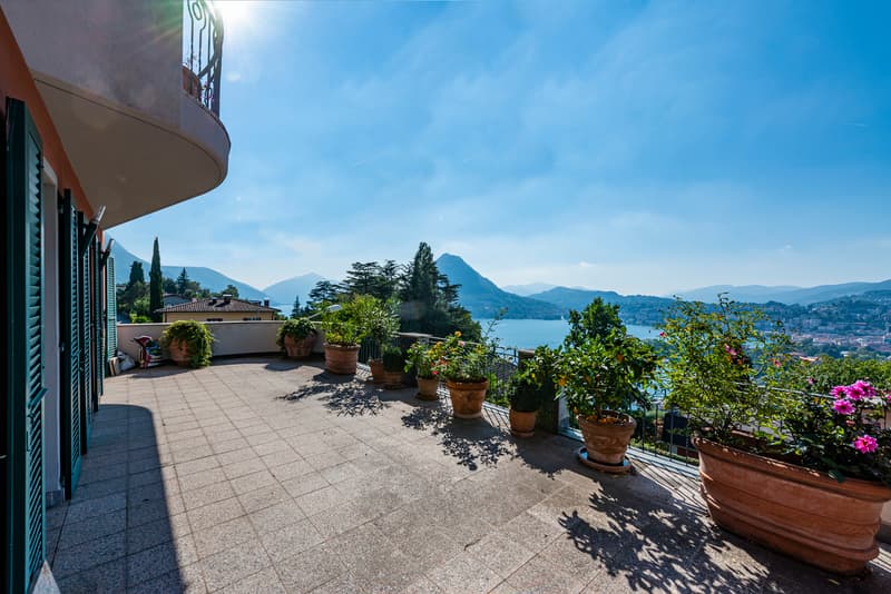 Appartamento in villa d'epoca (2)
