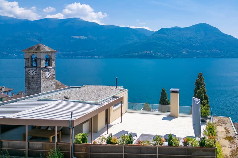 Attico-duplex nel nucleo con vista sul Lago Maggiore (2)