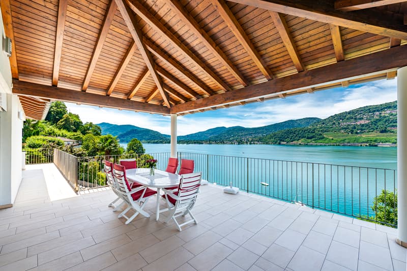 Elegante villa con vista lago a Montagnola (1)