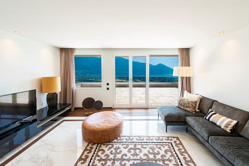 Appartamento 4,5 locali con ampia terrazza, giardino e vista lago (7)