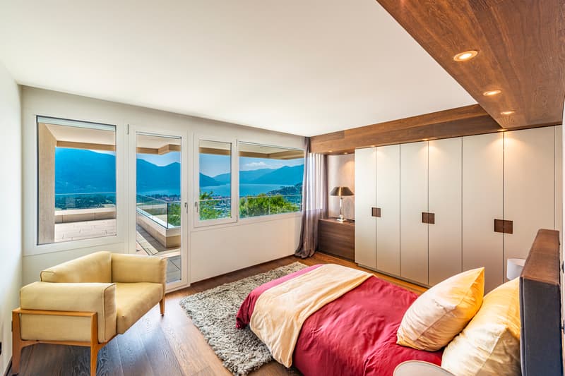 Appartamento 4,5 locali con ampia terrazza, giardino e vista lago (10)