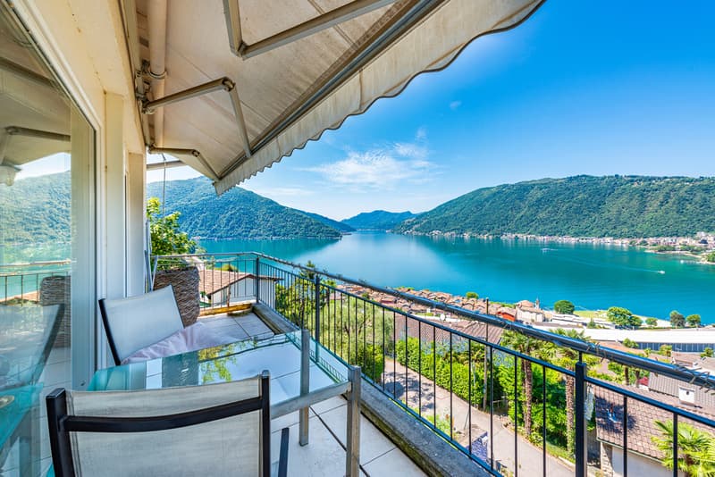 Casa moderna con bellissima vista lago (12)