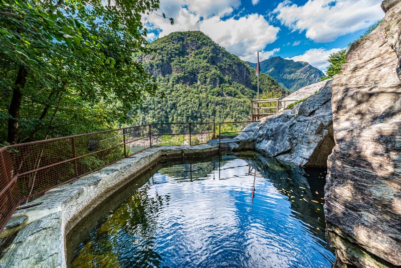 Capolavoro di rustico nella valle di James Bond (7)