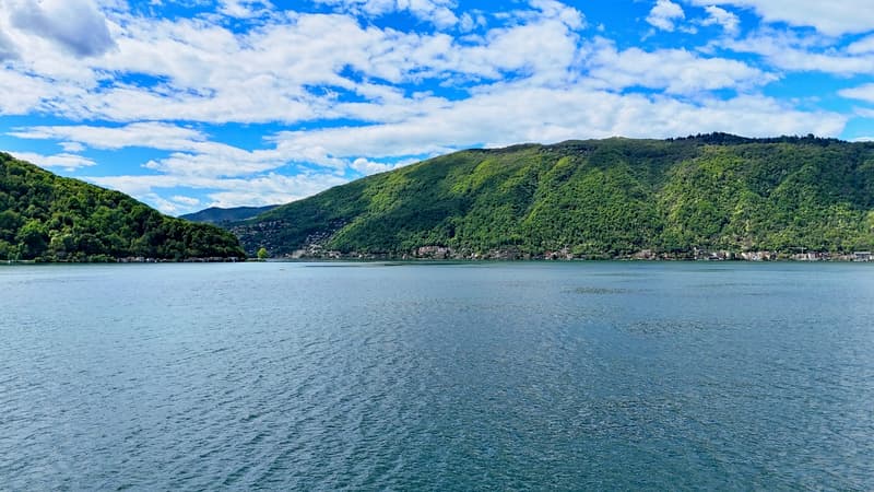 Villa sul lago con darsena privata (6)